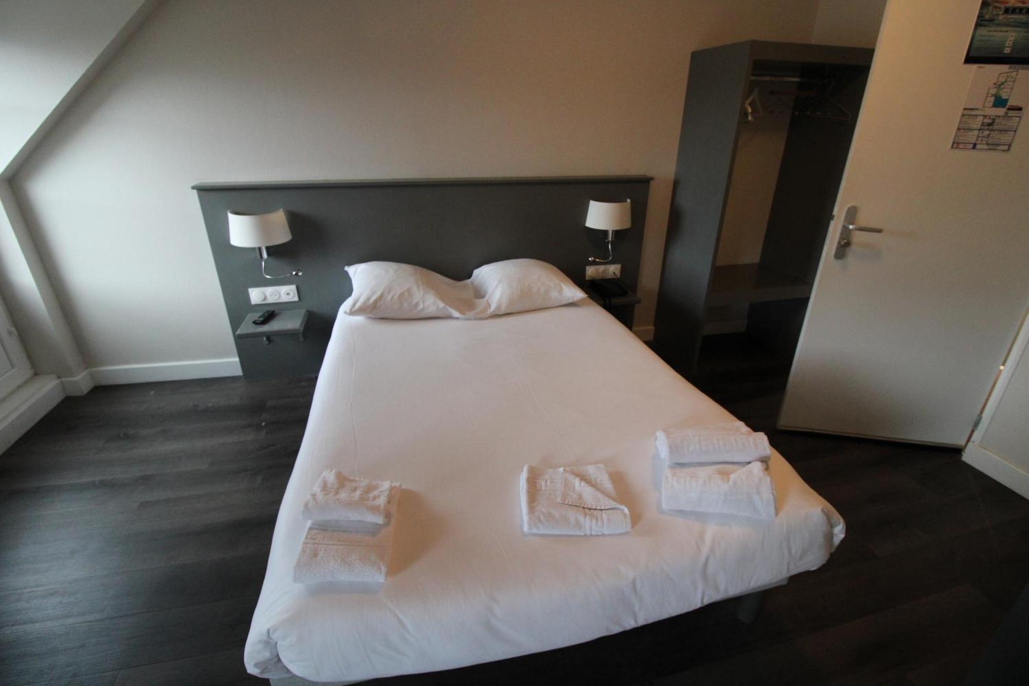 Hotel Casabianca Мулен Экстерьер фото