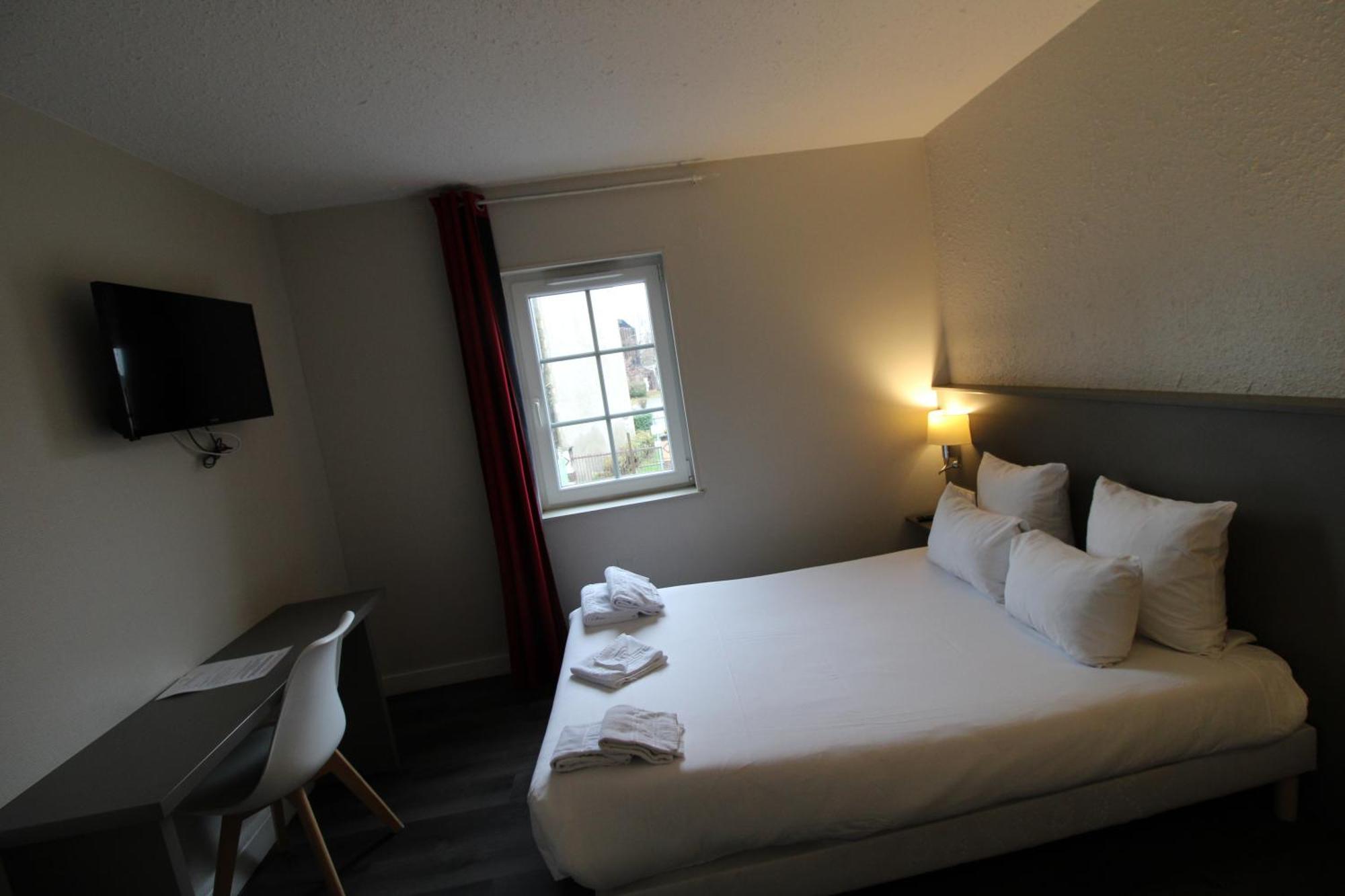 Hotel Casabianca Мулен Экстерьер фото