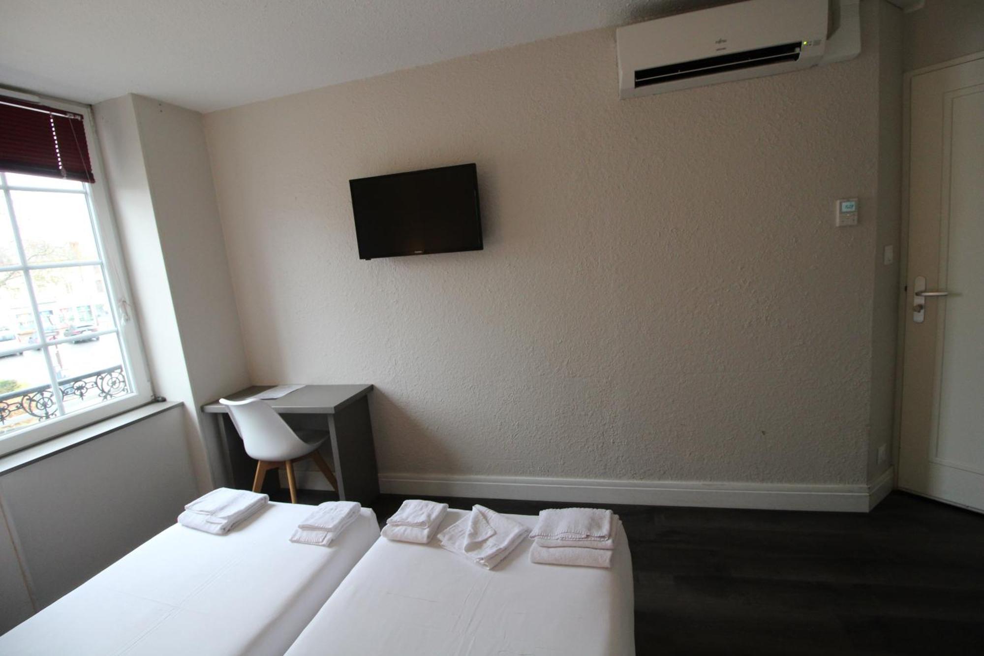 Hotel Casabianca Мулен Экстерьер фото