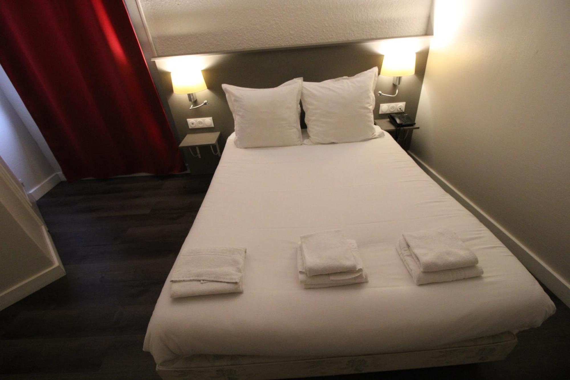 Hotel Casabianca Мулен Экстерьер фото