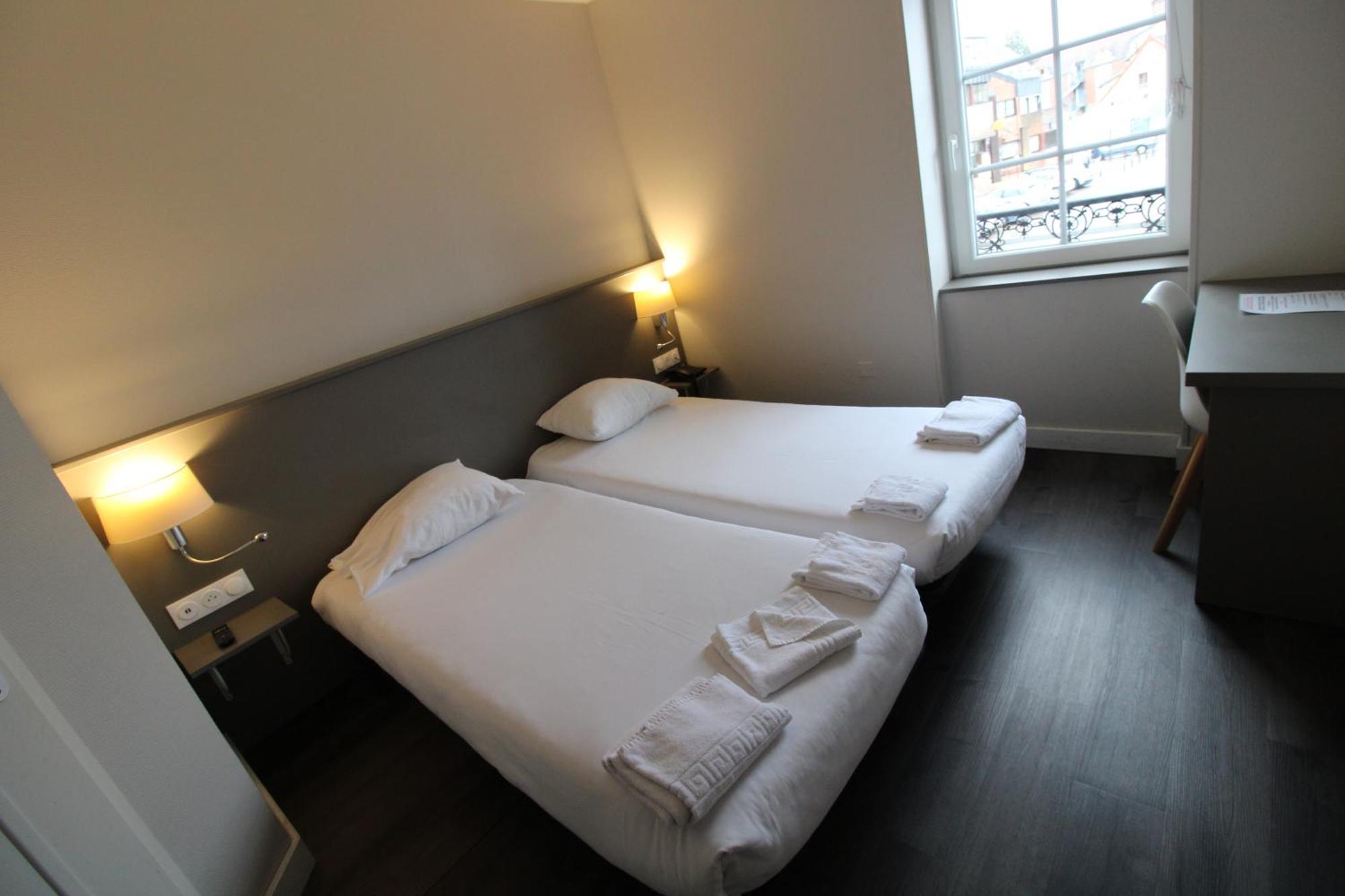 Hotel Casabianca Мулен Экстерьер фото