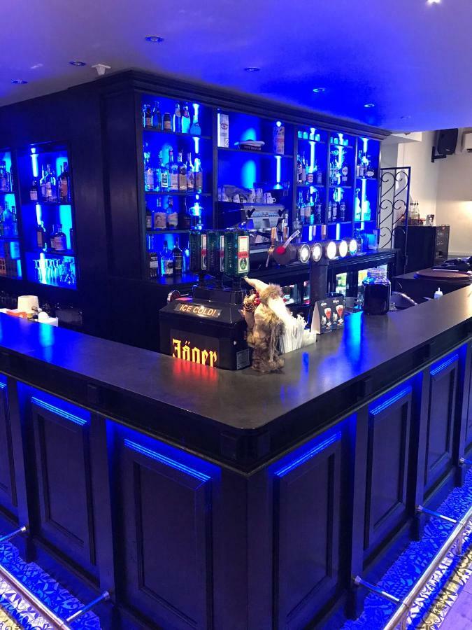 Hotel Casabianca Мулен Экстерьер фото